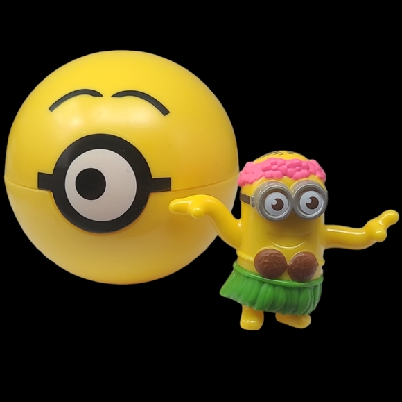 NEW 2019 McDONALDS HAPPY MEAL TOY MINIONS RISE OF GRU HAWAIIAN HULA DANCER - Picture 1 of 11